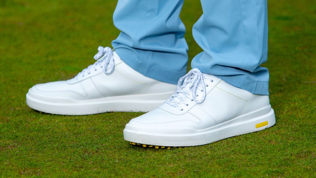 Cole Haan GrandPro AM Golf Shoe Review









Elliott Heath puts the sneaker-style GrandPro AM shoes from Cole Haan to the test


By Elliott Heath
•

Published 27 April 23